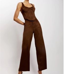 Meshki- AUDREY
Suede Wideleg Pants - Chocolate